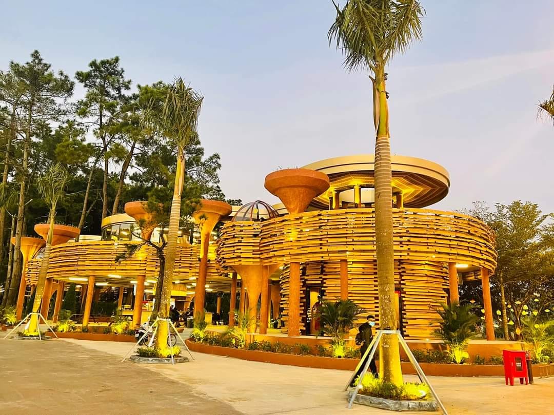 Phoenix Mộc Châu Resort – Rừng Thông Bản Áng – Sơn La