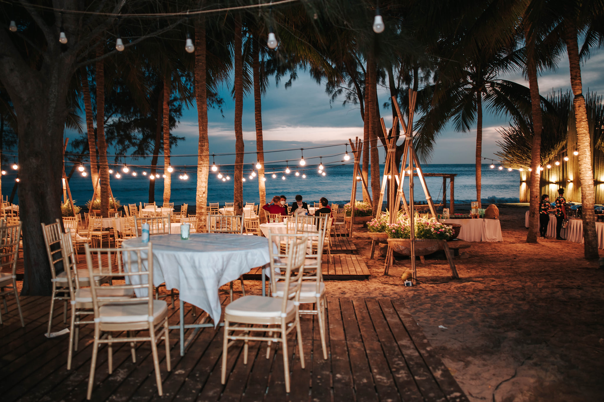 Hola Beach Club & Eco Glamping- Bình Thuận