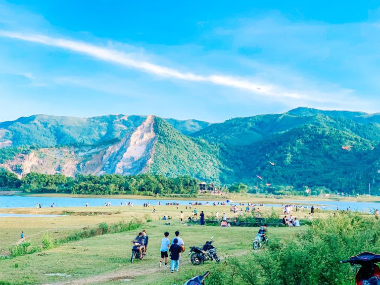 Hồ Đồng Chanh – Cắm trại ở Lương Sơn Hòa Bình