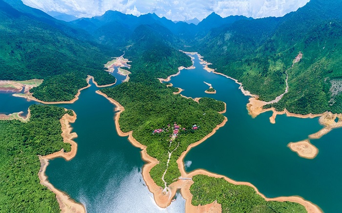 Hồ Truồi – Thừa Thiên Huế